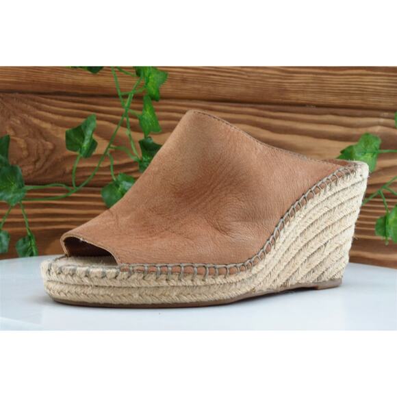 BCBGeneration Sz 7.5 M Brown‎ Slide Leather Women Sandals - Picture 1 of 8